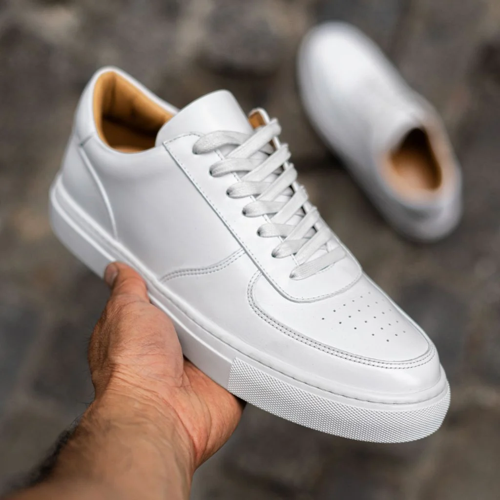 Court | White - Image 9